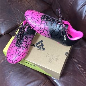 Brava soccer cleats